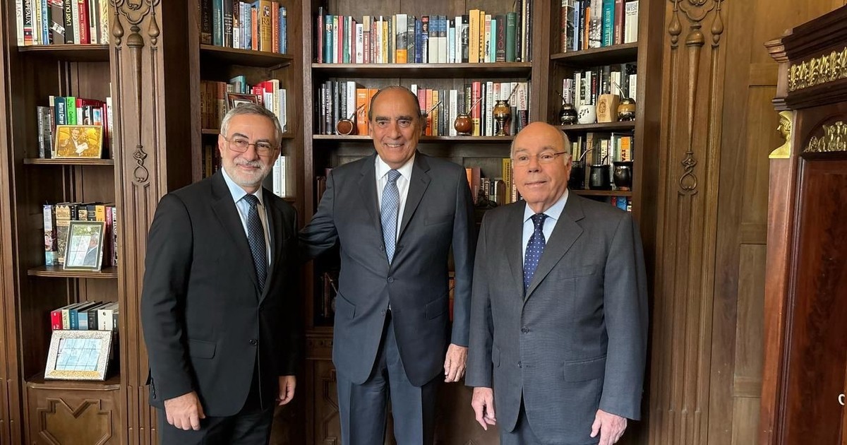 Gobierno argentino presenta propuesta para abrir Mercosur en reunión con cancilleres