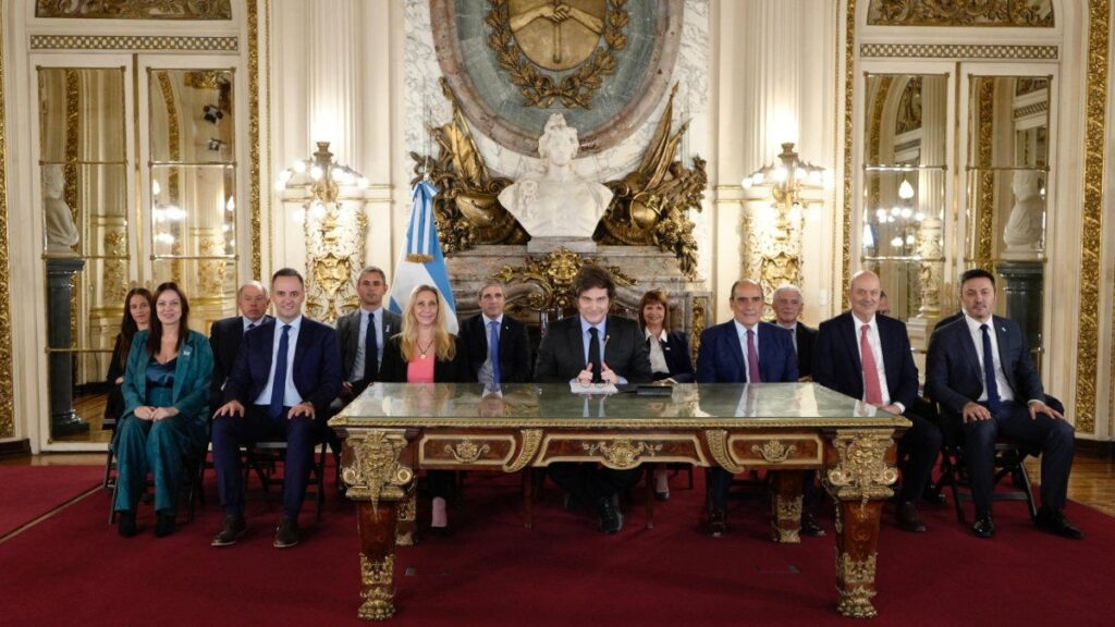 Impacto Económico de Fase 3: Dólar, FMI e Inflación en Argentina