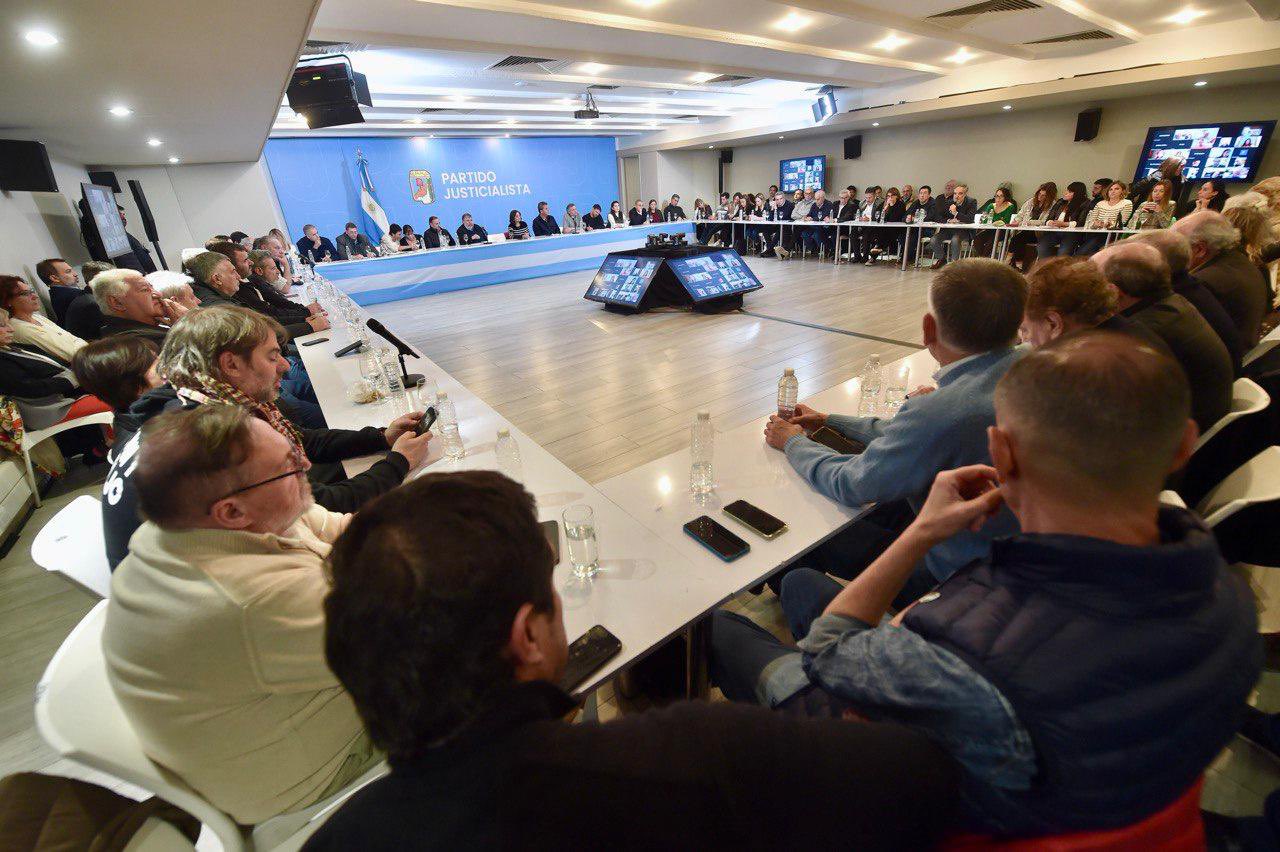  El PJ acordó acciones en todo el país para repudiar la condena a Cristina Kirchner