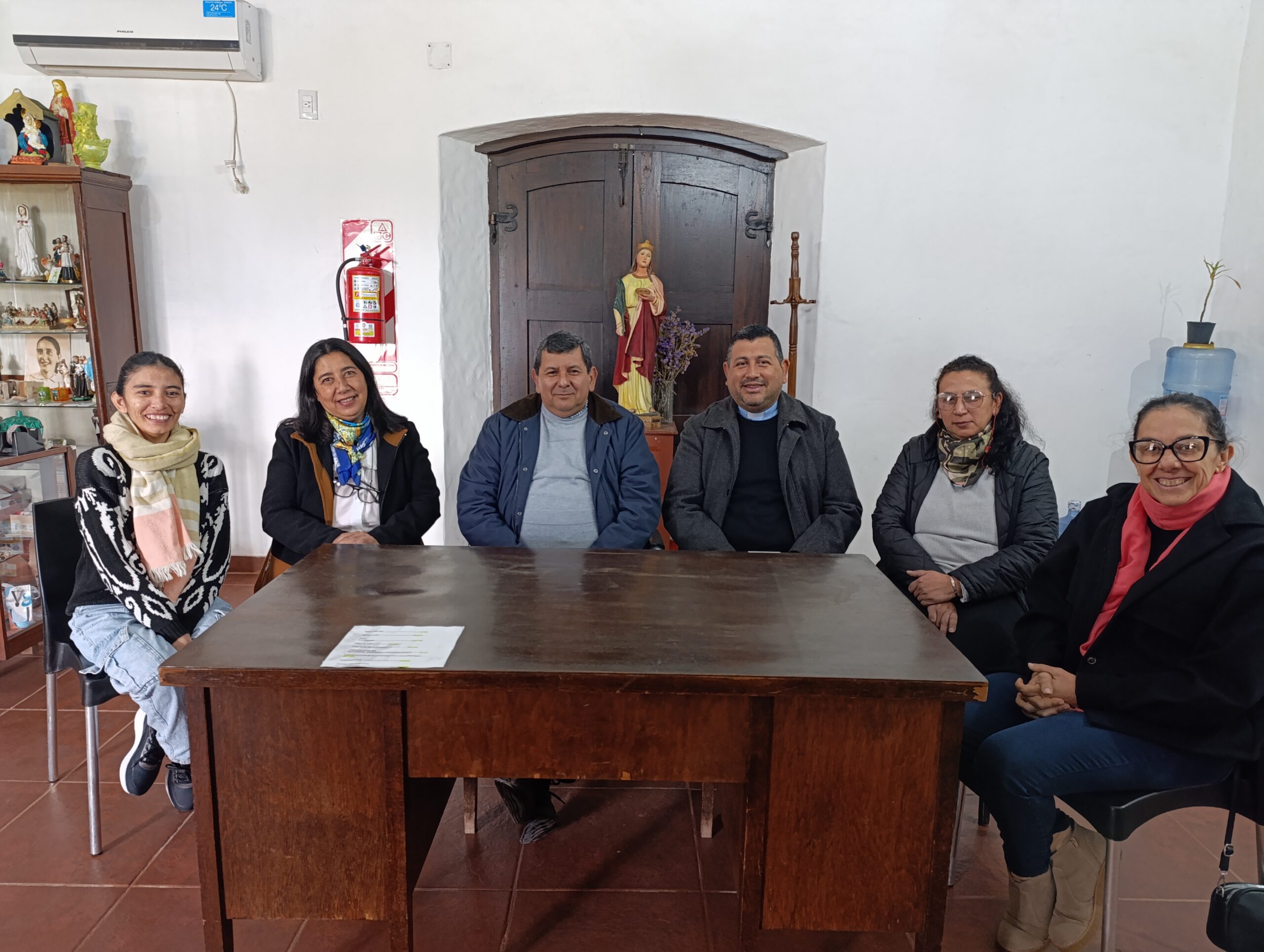 El Municipio, Cáritas y la Escuela N° 75 se unen para brindar asistencia alimentaria a personas vulnerables