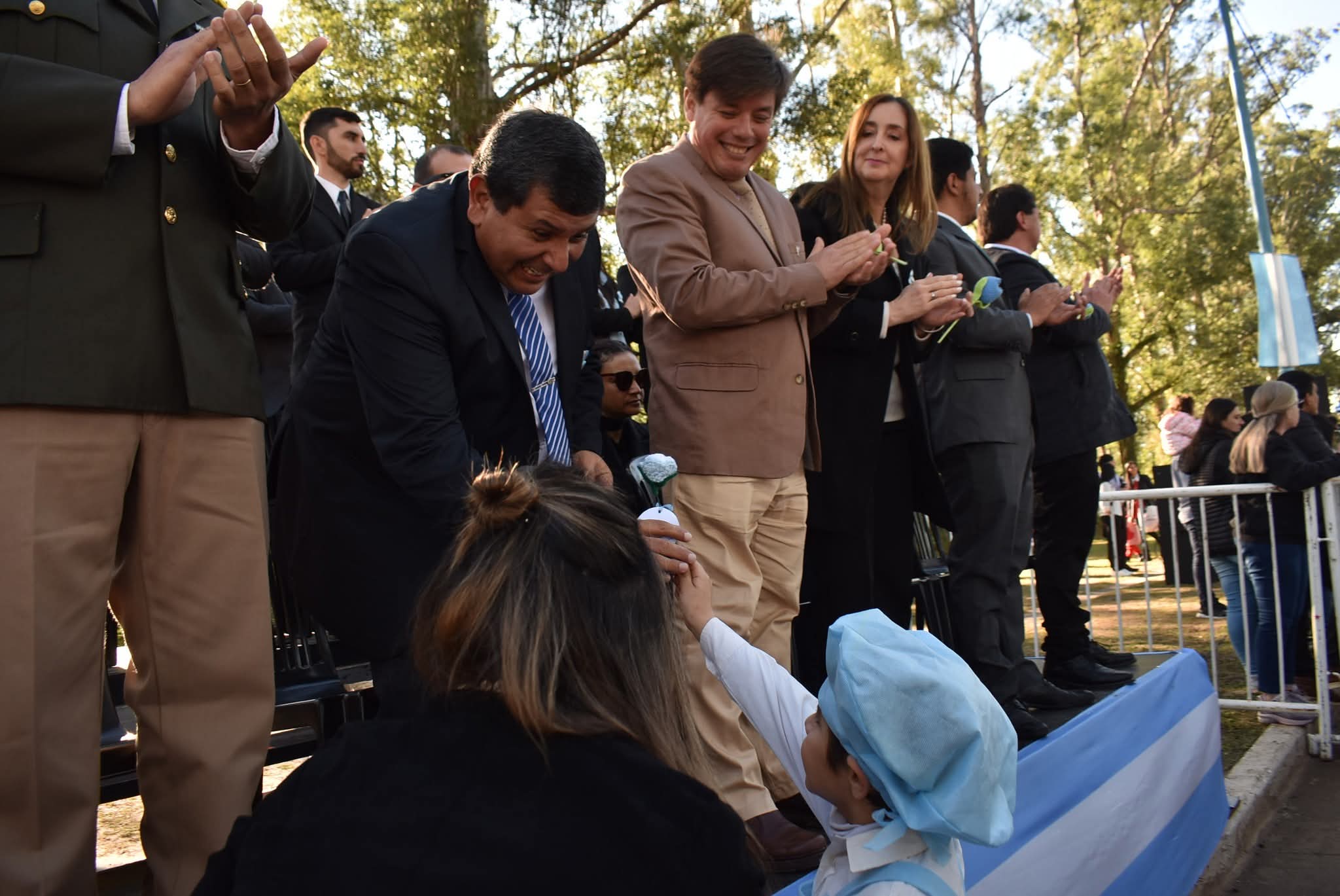 Emotivo Acto por el Día de la Independencia en Santa Lucía