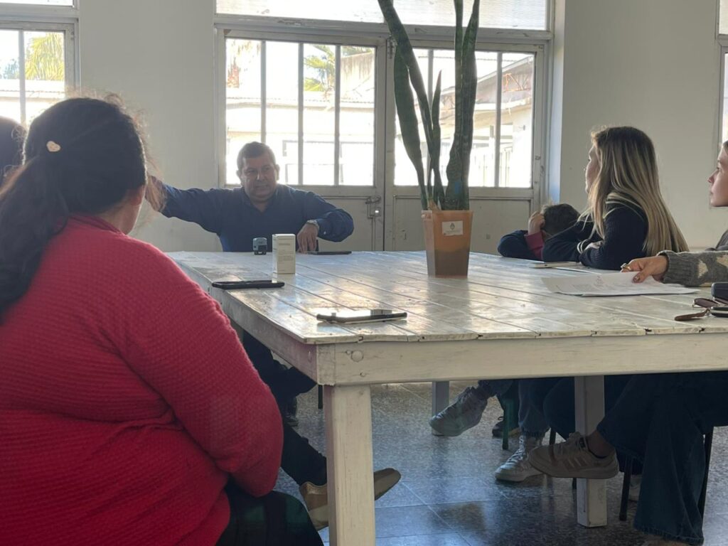 El Intendente se reunió con vecinos del barrio detrás del CIC y anunció mejoras en las calles