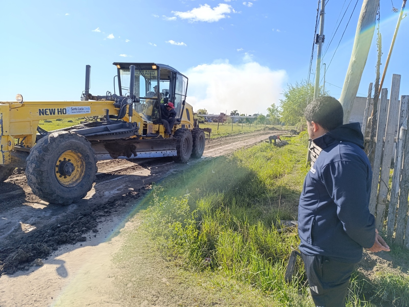 Santa Lucía: con recursos propios, el Municipio enripia el barrio Eva Perón