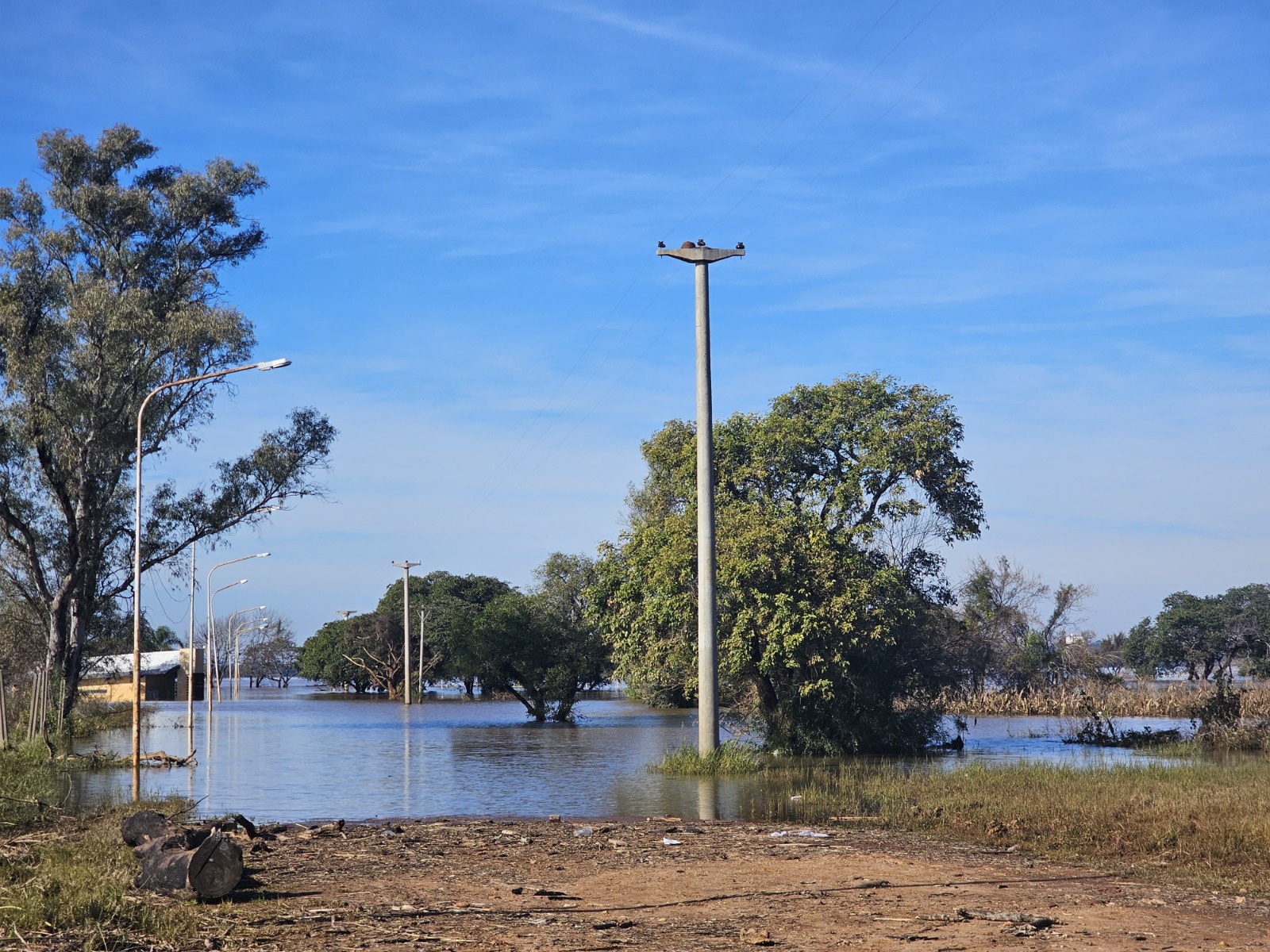 El río Uruguay continúa descendiendo y trae alivio a localidades correntinas
